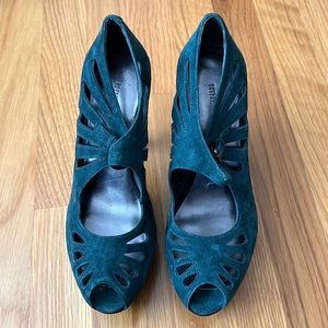 Nine West Forest Green Suede Platform Women’s Size 6.5